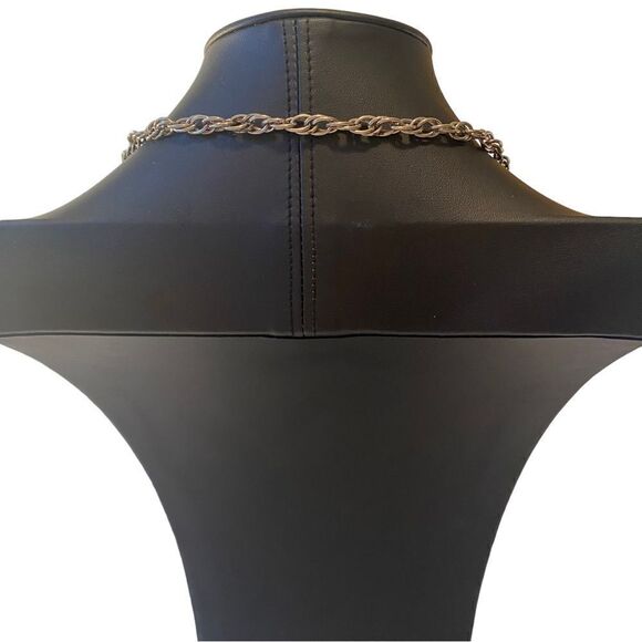 Large Faux Turquoise Oval Pendant on Long Thick Silver Rope Chain. - Picture 4 of 6